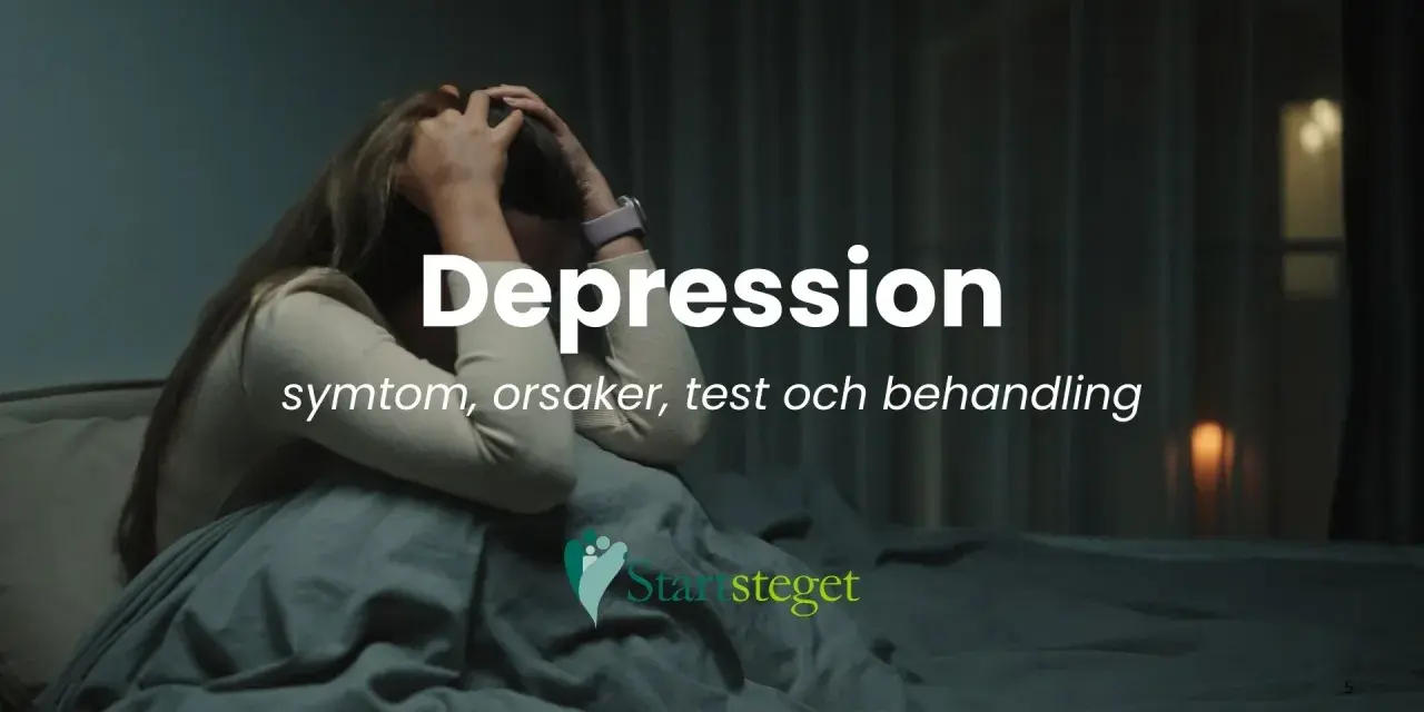 En person sitter hopkrupen i sängen, med händerna i håret. Texten "Depression" syns tydligt, och under den "symtom, orsaker, test och behandling". Ingen aptit kan vara ett tecken på depression.