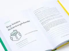 Steg 2: Börja förbättra återhämtningsbeteendet. En illustration av en grön figur med glasögon som läser en bok. Texten handlar om att hantera stress och undvika stress sjukskrivning.